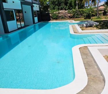 Ambondrona Hotel | Swisscocobeach