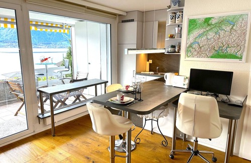 Oberhofen am Thunersee Condo | SwissHut Stunning Views Alps & Lake - Apart. Oberländer