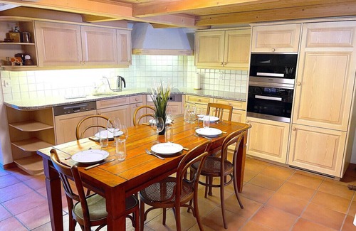 Darligen Apartment | SwissHut Stunning Views Alps & Lake - Chalet Erli
