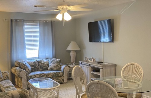 East End Condo | Swn y Mor (sound of the sea) Oceanside complex
