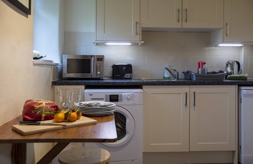 Gorebridge Cottage | Sycamore Cottage - a traditional 2 bedroom stone cottage within the grounds of Arniston House
