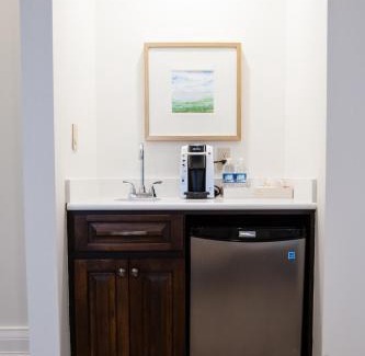 Queens Square Hotel | Sydney Boutique Inn & Suites