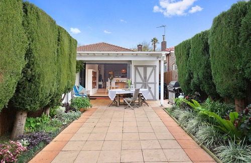 North Willoughby House | Sydney North Serene Retreat - Comfort | Ease | Street Parking