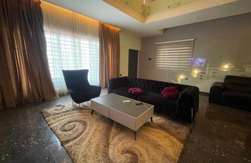 Accra Villa | Sydney’s villa