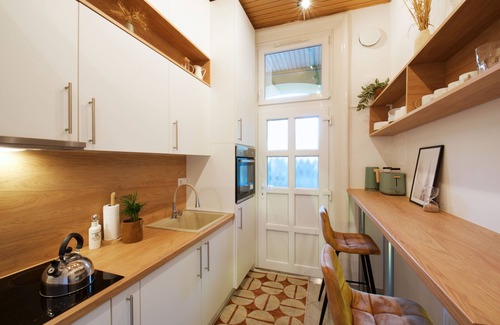 Ferencvaros Apartment | Symphony Apartment Free parking & Airport Taxi
