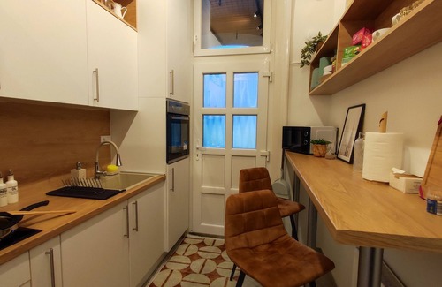Ferencvaros Apartment | Symphony Apartment Free parking & Airport Taxi