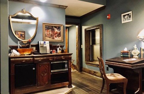 Over-the-Rhine Hotel | Symphony Hotel & Restaurant