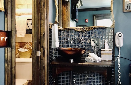 Over-the-Rhine Hotel | Symphony Hotel & Restaurant
