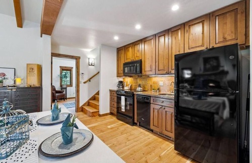 Tamarack Cottage | Syringa Cottage - Wonderful Cottage |Ski In/Out | Private Hot Tub