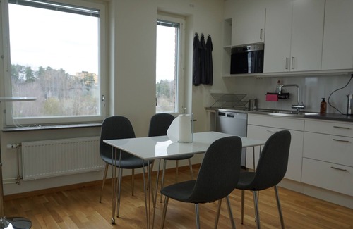 Hagernas Apartment | Täby, 26 Minutes to T-centralen, Central Stockholm