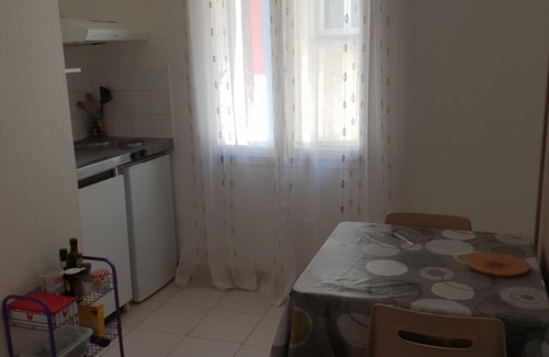 Sete Apartment | T1 royal setting, imperial view: cozy T1 with air conditioning and Wi-Fi