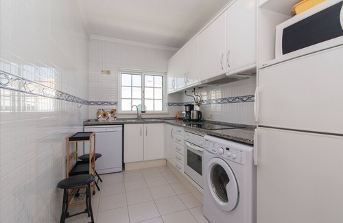 Canada Apartment | T1 Wifi, balcony with Bbq, air con 8min walk from the Marginal of Cabanas