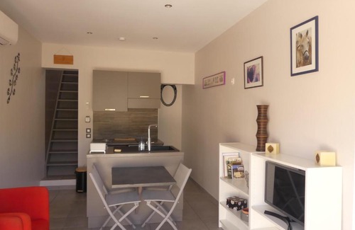 Beaucaire House | T1spacieux et calme, avec terrasse