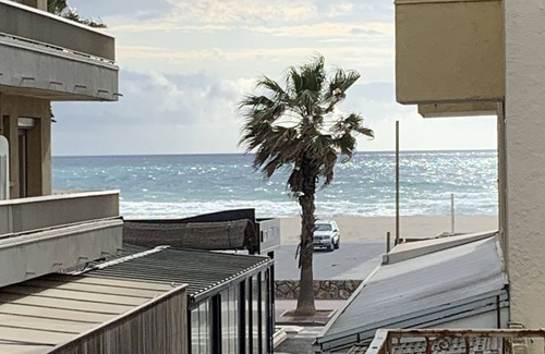 Canet-Plage Apartment | T2 2nd line center Canet plage