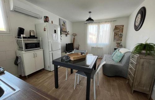 Six-Fours-les-Plages Apartment | T2 30m2 CLIMATISE AVEC JARDIN PROCHE DE LA MER