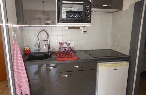 Sallanches Apartment | T2 33 m² with balcony facing Mt Blanc, wifi, quiet area, free parking.