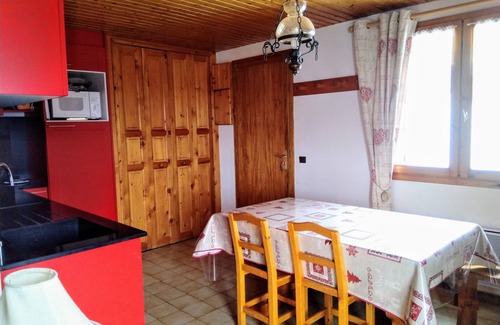 Peisey-Nancroix Apartment | T2/36M² FOR 5 PEOPLE 100M FROM THE MECHANICAL RIDGE IN THE HEART OF PARADISKI