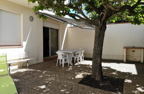 Le Grand Large Apartment | T2 apartment 38m2 courtyard 67m2 150m from the seafront
