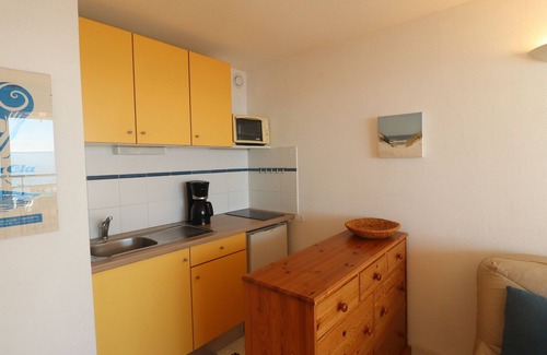 Montpellier Apartment | T2 Apartment with WIFI, seafront, terrace, parking