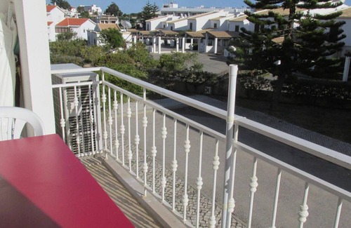 Areias de Sao Joao Condo | T2 Cond. Privado A/C. piscinas, praia a 500m