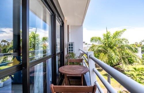Centre-Ville Apartment | T2 Cosy a 100m de la plage, Saint-Pierre, Luma Appart
