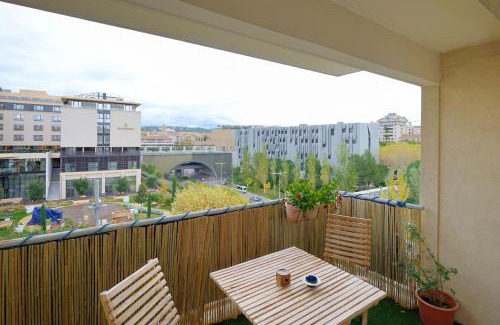 Couronne Urbaine Apartment | T2 cosy proche du centre-ville avec garage inclus