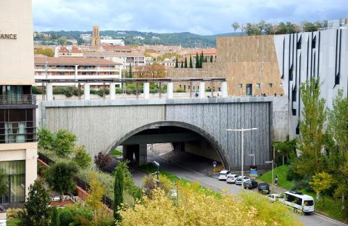 Couronne Urbaine Apartment | T2 cosy proche du centre-ville avec garage inclus