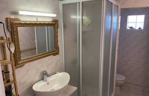 Saint-Martin-de-Seignanx Bed & Breakfast | T2. in private house