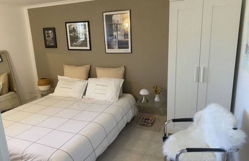 Saint-Martin-de-Seignanx Bed & Breakfast | T2. in private house
