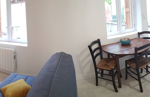 Embrun Apartment | T2 + large terrace near cathedral