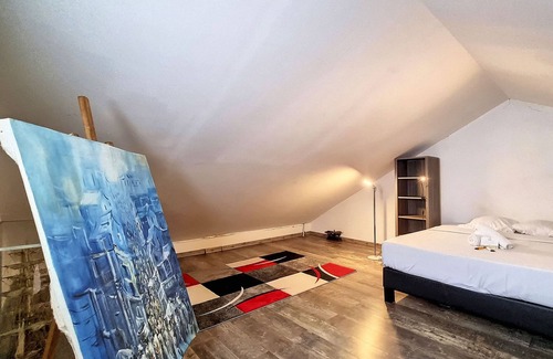 Sainte-Clotilde Centre Apartment | T2 "Le Corail" - Duplex 45m2 - 10' from the airport - City-Center