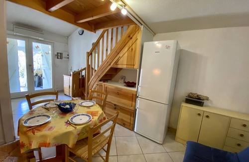 Saint-Pierre-la-Mer Villa | T2 Mezzanine Villa - Air Conditioning - Veranda - Parking - Pool - 6 People