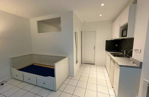 Saint-Denis Apartment | T2 on courtyard in the heart of the Oj 2024
