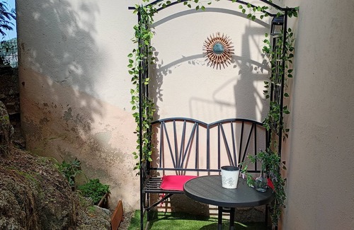 Amelie-les-Bains-Palalda Apartment | T2 with small exterior at the thermal baths of Amelie les bains. pets welcome!