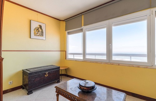 Costa de Caparica Apartment | T2 with Pool in Front of the Beach