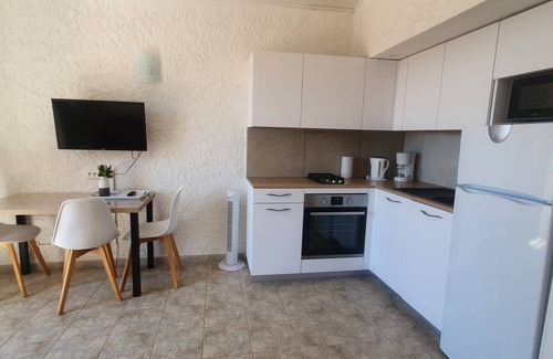 Molini Apartment | T2 with splendid sea view over the Gulf of Ajaccio and 400m from the beach.
