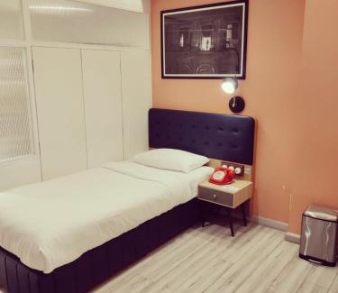 Vile Parle East Hotel | T24 Retro