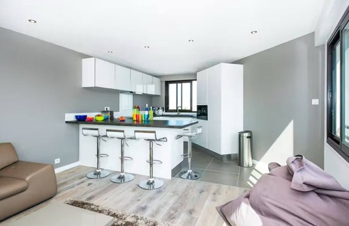 Saint Genes Apartment | T3 2 bedrooms renovated top floor