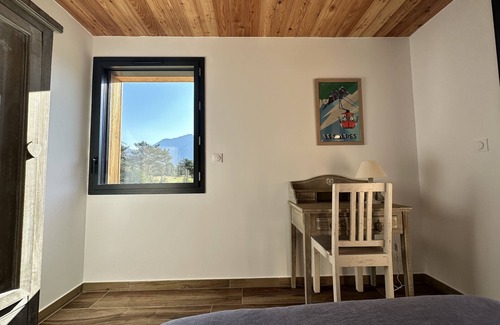 Faucon-de-Barcelonnette Apartment | T3 52m2 on the garden level of a new chalet in Faucon de Barcelonnette