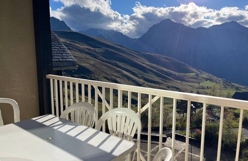Peyragudes Apartment | T3 apartment Peyragudes 6 ppl, balcony, ski-in, shuttle, spa, pets welcome, parking