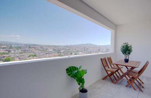 Les Crottes Apartment | T3 Duplex avec parking et balcon à Euromed