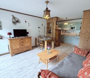 Villard-de-Lans Apartment | T3 façon Chalet, terrasse et garage privé, Villard-De-Lans