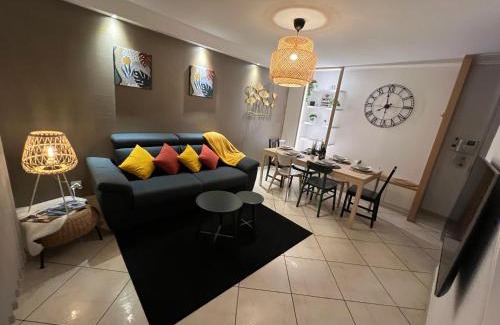 Quartier Saint-Clement - Jardin des Plantes Apartment | T3 Flat Moderne sur 2 étages Metro Parking Free Entrance autonome