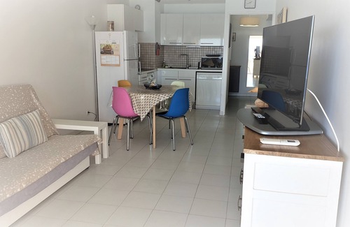 Le Lavandou Apartment | T3 in the heart of the city, on the waterfront, QUIET, Owners nearby
