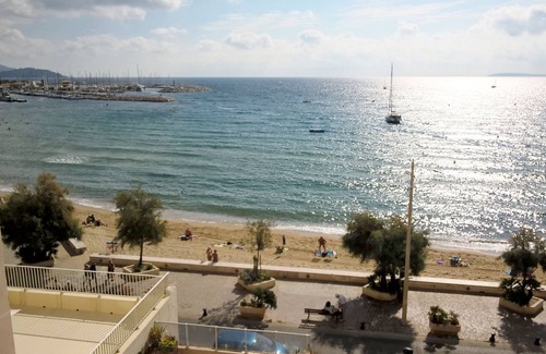 Le Lavandou Apartment | T3 in the heart of the city, on the waterfront, QUIET, Owners nearby