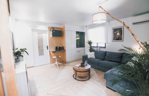La Grande-Motte Apartment | T3- un Oasis Rénové et Climatisé au Centre de LGM