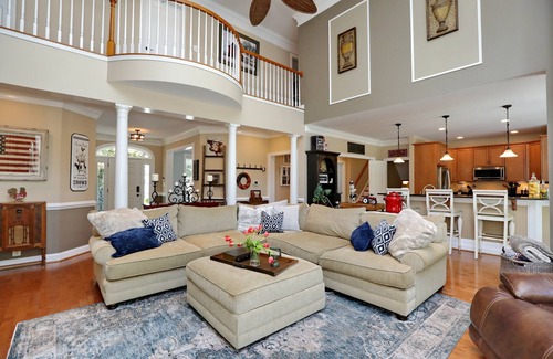 Newburg Other | t32-Acre Retreat , Pool, Hot Tub, Theatre, Fire Pit, Games + Holiday Lights