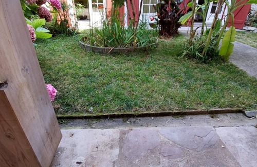Saint-Jean-de-Luz City Center Apartment | T5 Large apartment with garden in the city.
