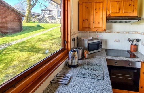 Fivelanes Cabin | Ta Mill Brookview Lodge 3 in a Stunning Location