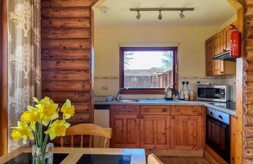 Fivelanes Cabin | Ta Mill Brookview Lodge 3 in a Stunning Location